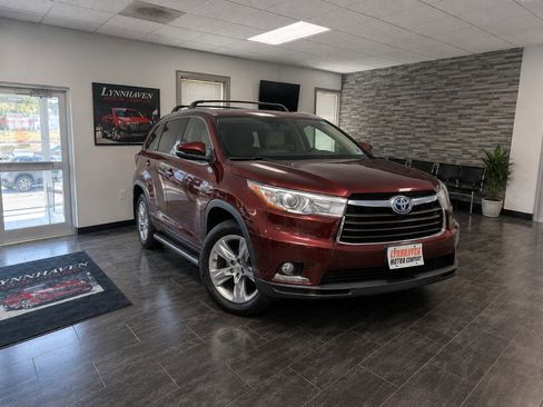 Used 2014 Toyota Highlander Limited Platinum AWD/4WD image 2