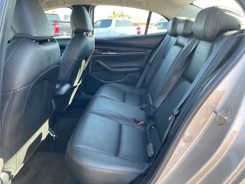 Used 2024 MAZDA MAZDA3 s FWD image 18