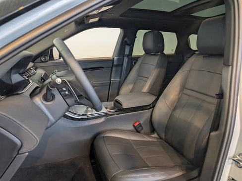 Used 2025 Land Rover Range Rover Evoque S image 13