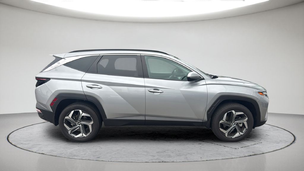 Used 2024 Hyundai Tucson SEL w/ Convenience Package AWD/4WD image 4