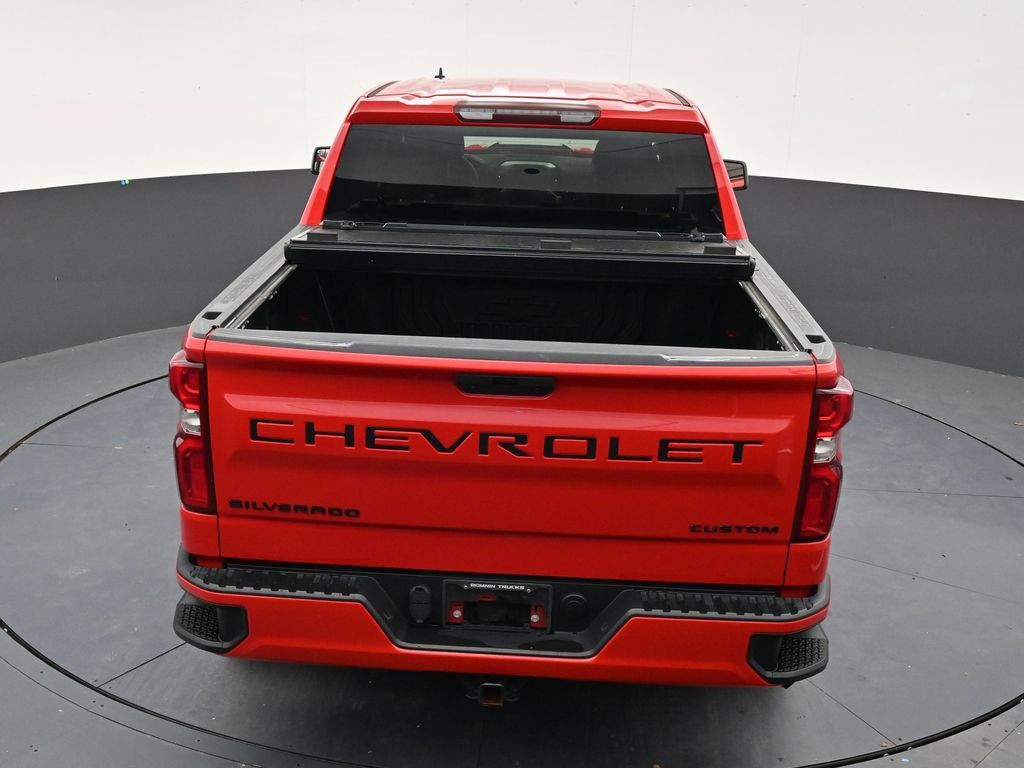 Used 2021 Chevrolet Silverado 1500 Custom w/ LPO, Blackout Package RWD image 15