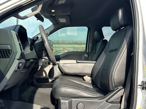 Used 2019 Ford F250 XLT w/ Snow Plow Prep Package image 10