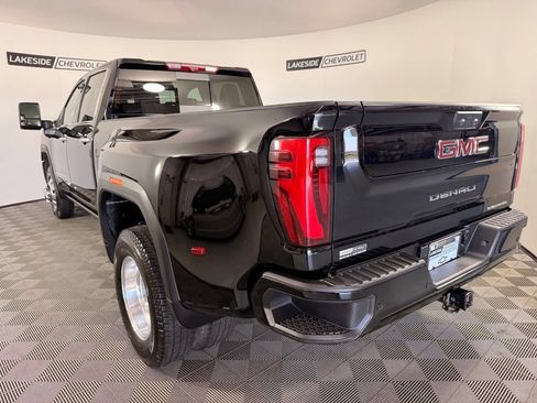 Used 2025 GMC Sierra 3500 Denali w/ Technology Package AWD/4WD image 4