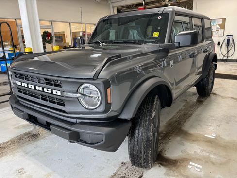 New 2025 Ford Bronco Big Bend image 3