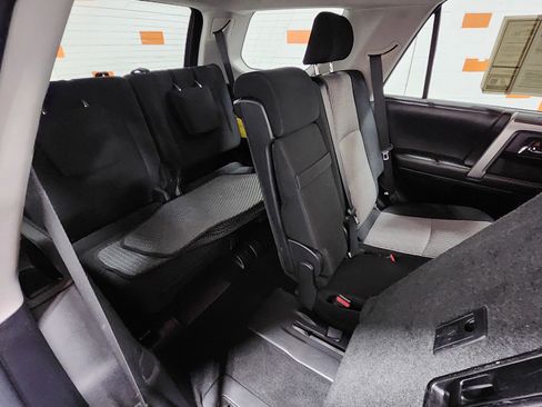 Used 2015 Toyota 4Runner SR5 image 20