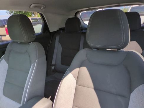Used 2022 Chevrolet TrailBlazer LT w/ Confidence II Package FWD image 8