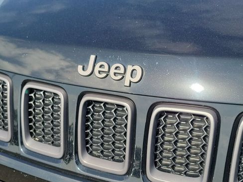 Used 2021 Jeep Compass Latitude w/ Sun and Sound Group AWD/4WD image 32
