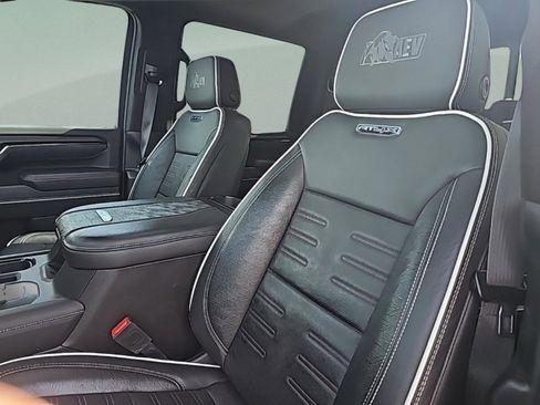 Used 2024 GMC Sierra 2500 AT4X w/ AT4X AEV Edition image 22