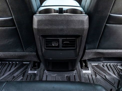 Used 2025 Chevrolet Colorado Trail Boss AWD/4WD image 32