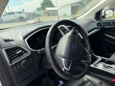 Used 2019 Ford Edge SEL w/ Equipment Group 201A AWD/4WD image 8