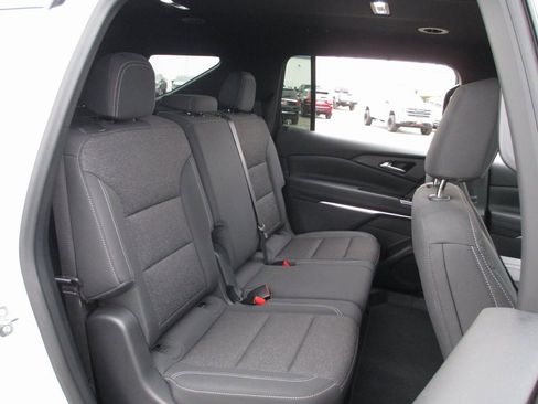 Used 2024 Chevrolet Traverse LS image 21