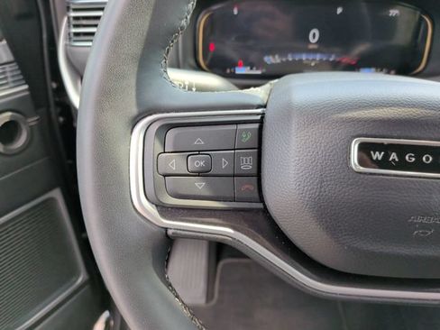 Used 2024 Jeep Wagoneer L 4WD image 14