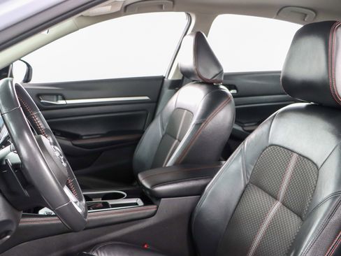 Used 2024 Nissan Altima 2.5 SR image 23