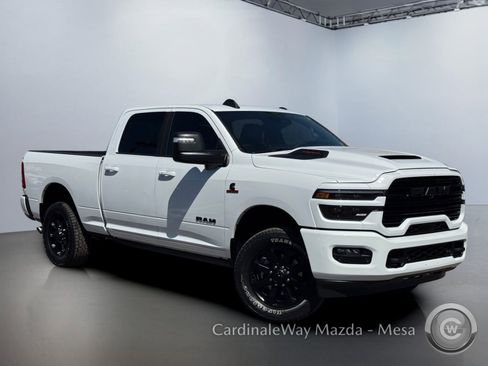 Used 2025 RAM 3500 Laramie AWD/4WD image 2