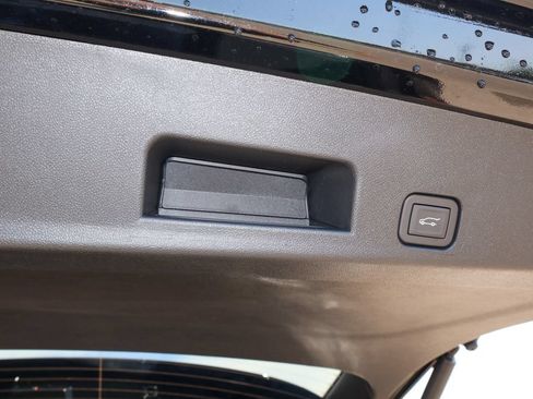 New 2027 GMC Acadia Denali Ultimate w/ LPO, Floor Liner Package AWD/4WD image 6