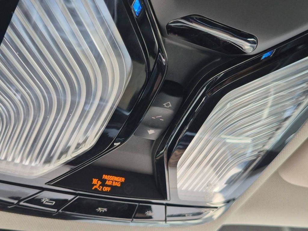 Used 2025 BMW X7 xDrive40i AWD/4WD image 27