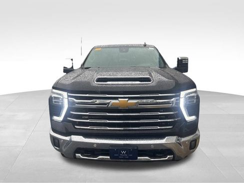 Used 2024 Chevrolet Silverado 3500 LTZ w/ LTZ Plus Package image 2