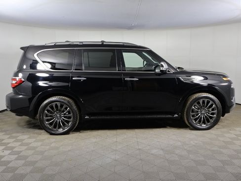 Used 2024 Nissan Armada Platinum w/ Captain's Chairs Package image 17