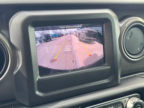 Used 2023 Jeep Wrangler Unlimited w/ Convenience Group image 26