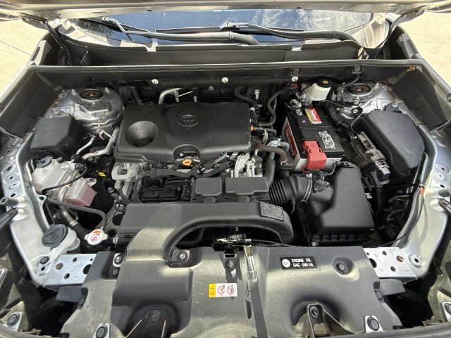 Used 2021 Toyota RAV4 XLE Premium FWD image 27