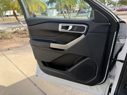 Used 2021 Ford Explorer XLT w/ Class III Trailer Tow Package image 19