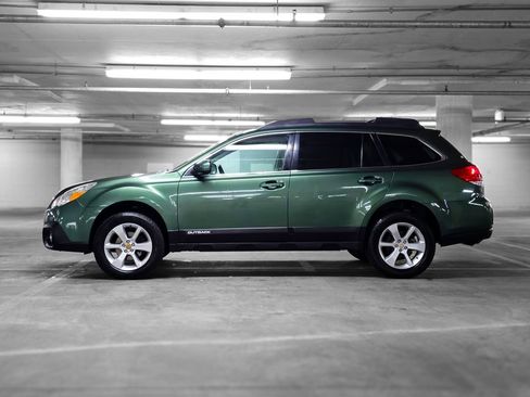 Used 2013 Subaru Outback 2.5i Premium image 13