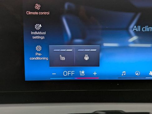 Used 2025 BMW 530i xDrive 530i xDrive w/ M Sport Package image 21