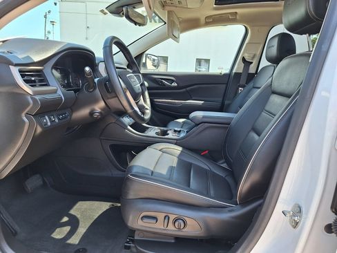 Used 2023 GMC Acadia Denali w/ Denali Ultimate Package FWD image 14