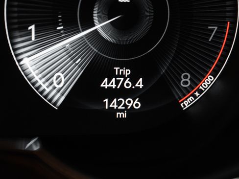 Used 2022 Bentley Bentayga V8 image 55