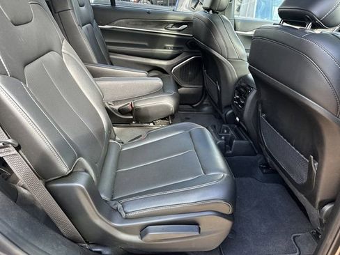 New 2025 Jeep Grand Cherokee L Limited w/ Luxury Tech Group II image 13