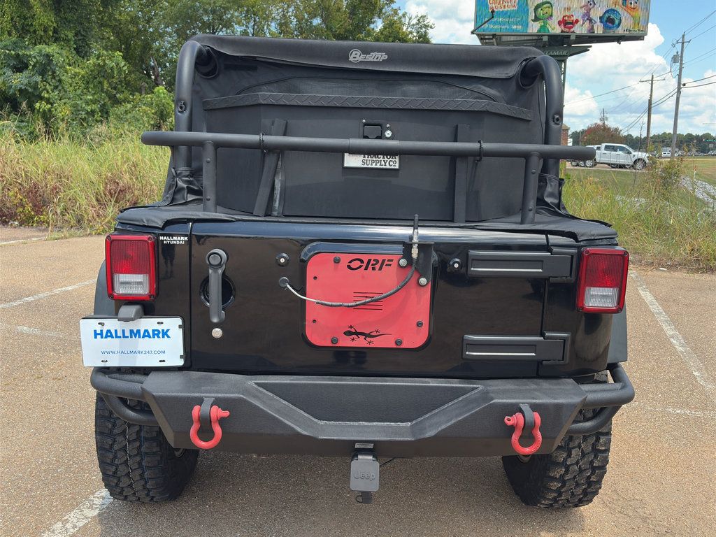 Used 2013 Jeep Wrangler Rubicon AWD/4WD image 5