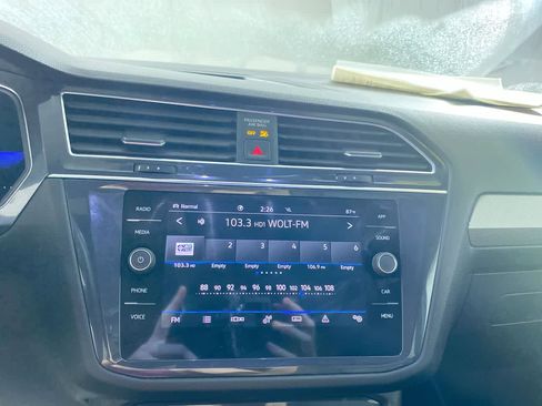 Used 2023 Volkswagen Tiguan SE R-Line image 18