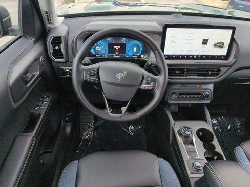 Used 2025 Ford Bronco Sport Outer Banks w/ Outer Banks Tech Package+ AWD/4WD image 16