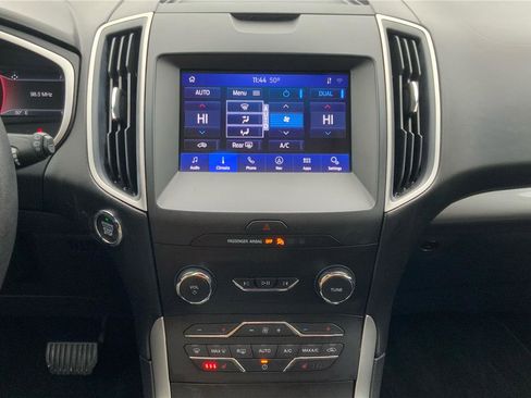 Used 2020 Ford Edge SEL w/ Convenience Package image 35