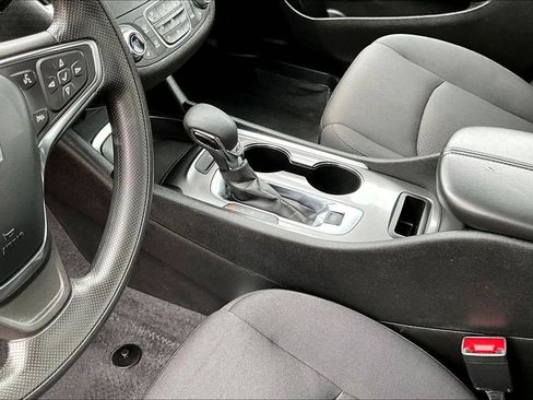 Used 2023 Chevrolet Malibu LT FWD image 16