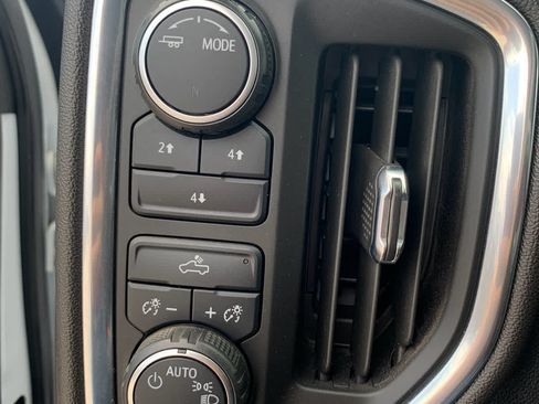 Used 2022 Chevrolet Silverado 2500 LT AWD/4WD image 23
