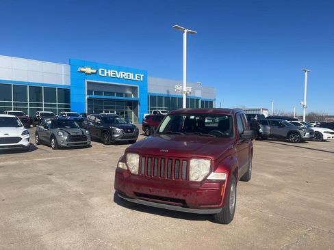 Used 2012 Jeep Liberty Sport image 1