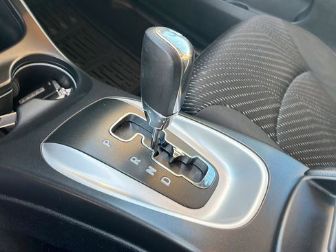 Used 2018 Dodge Journey SE w/ Blacktop Package image 28