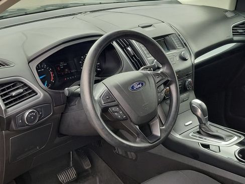 Used 2018 Ford Edge SE AWD/4WD image 6