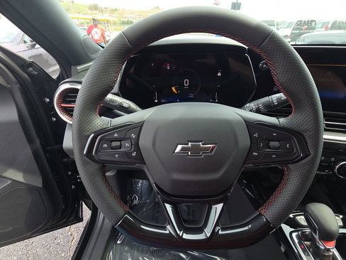 New 2026 Chevrolet Trax RS w/ Sunroof Package image 17