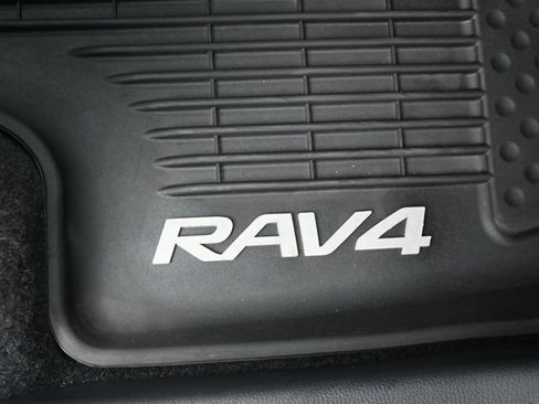 Used 2021 Toyota RAV4 XSE AWD/4WD image 46