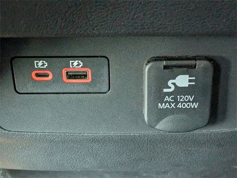 Used 2022 Nissan Frontier SV image 12