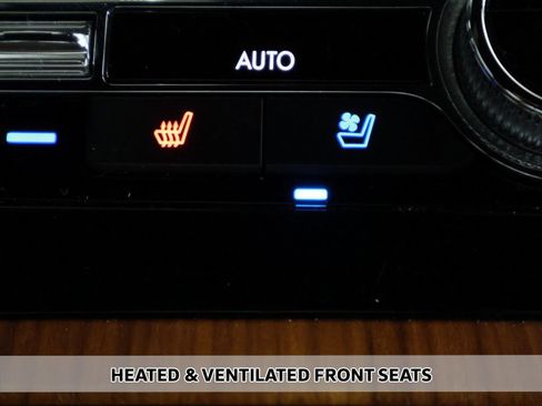 Used 2019 Lincoln Navigator L Reserve AWD/4WD image 11