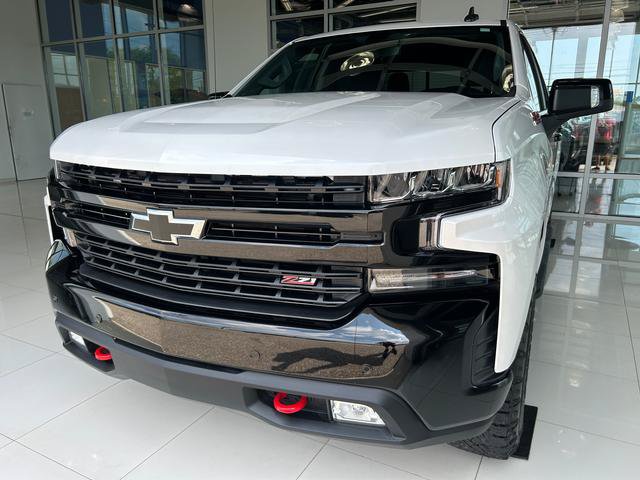 Used 2020 Chevrolet Silverado 1500 LT Trail Boss AWD/4WD image 3