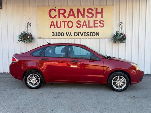 Used 2009 Ford Focus SE FWD image 5