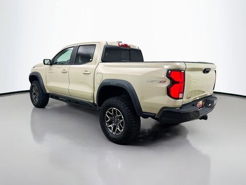 Used 2024 Chevrolet Colorado ZR2 w/ Technology Package image 6