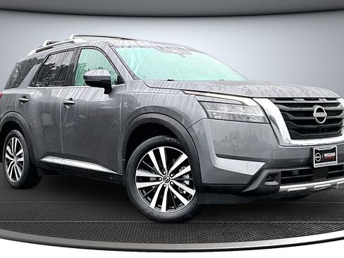 Used 2023 Nissan Pathfinder Platinum AWD/4WD image 1