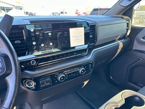 Used 2022 GMC Sierra 1500 SLT AWD/4WD image 22