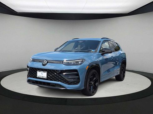 Used 2025 Volkswagen Tiguan SE R-Line AWD/4WD image 4