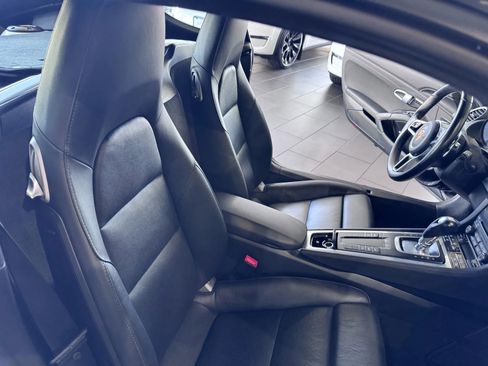 Used 2019 Porsche 718 Cayman image 13